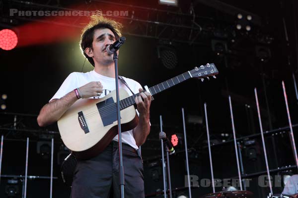 THERAPIE TAXI - 2019-07-04 - HEROUVILLE SAINT CLAIR - Chateau de Beauregard - Scene John - Raphaël Faget-Zaoui